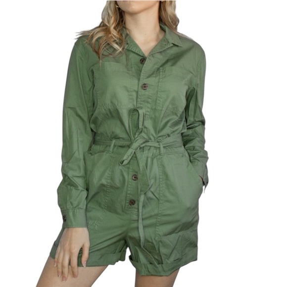 GAP Pants - Gap Green Button-Up Romper Belted Size 10‎
